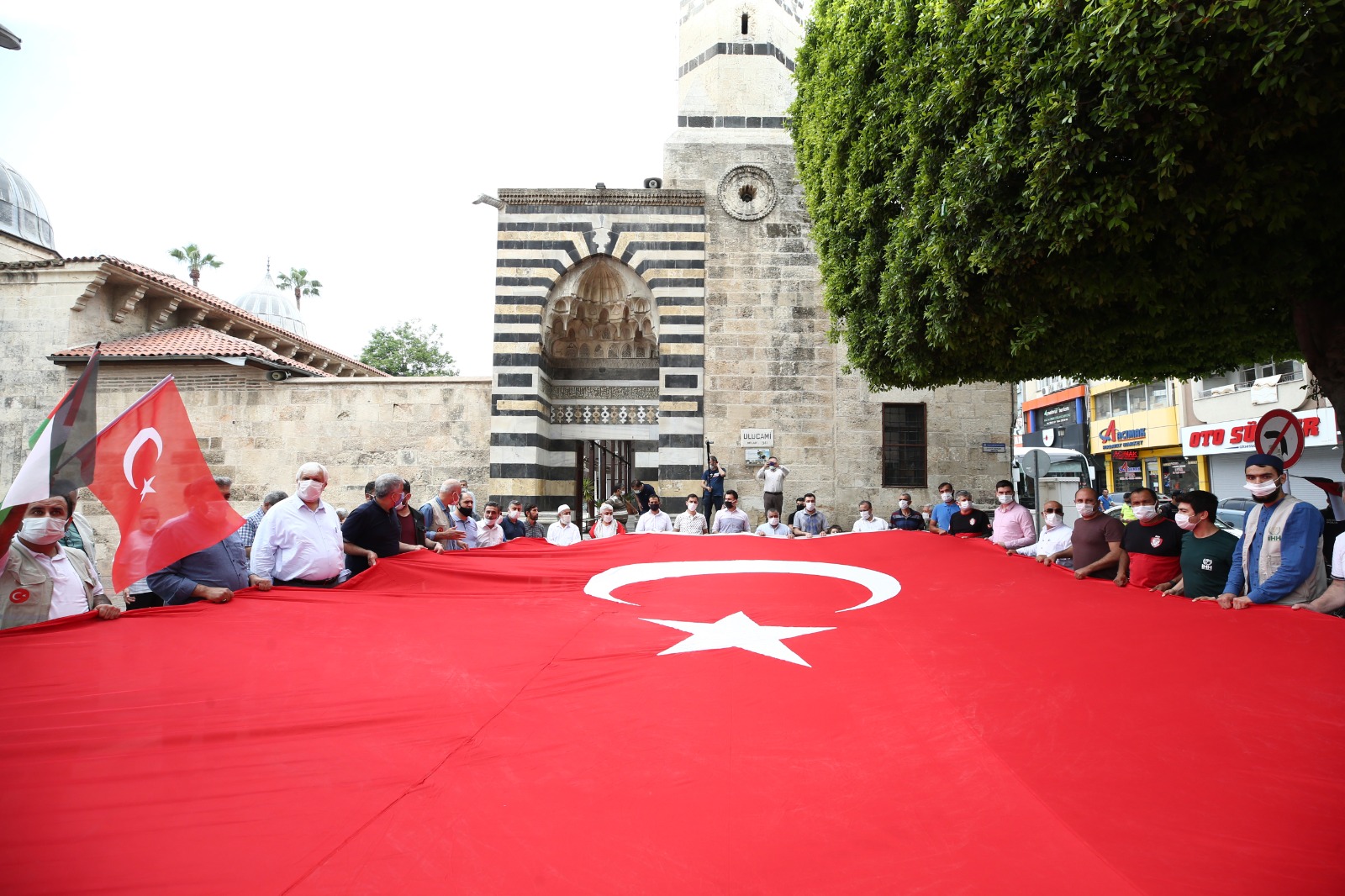 مظاهرات منددة باعتداء إسرائيل على المسجد الأقصى في أنقرة وأضنة وأسكي شهير
